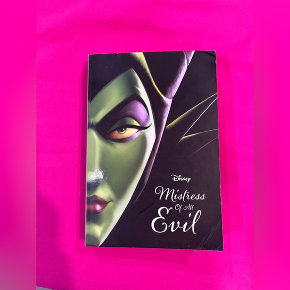 Disney book - Picture 3 of 3